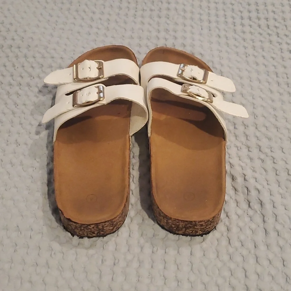 White Sandals Size 4 (3)